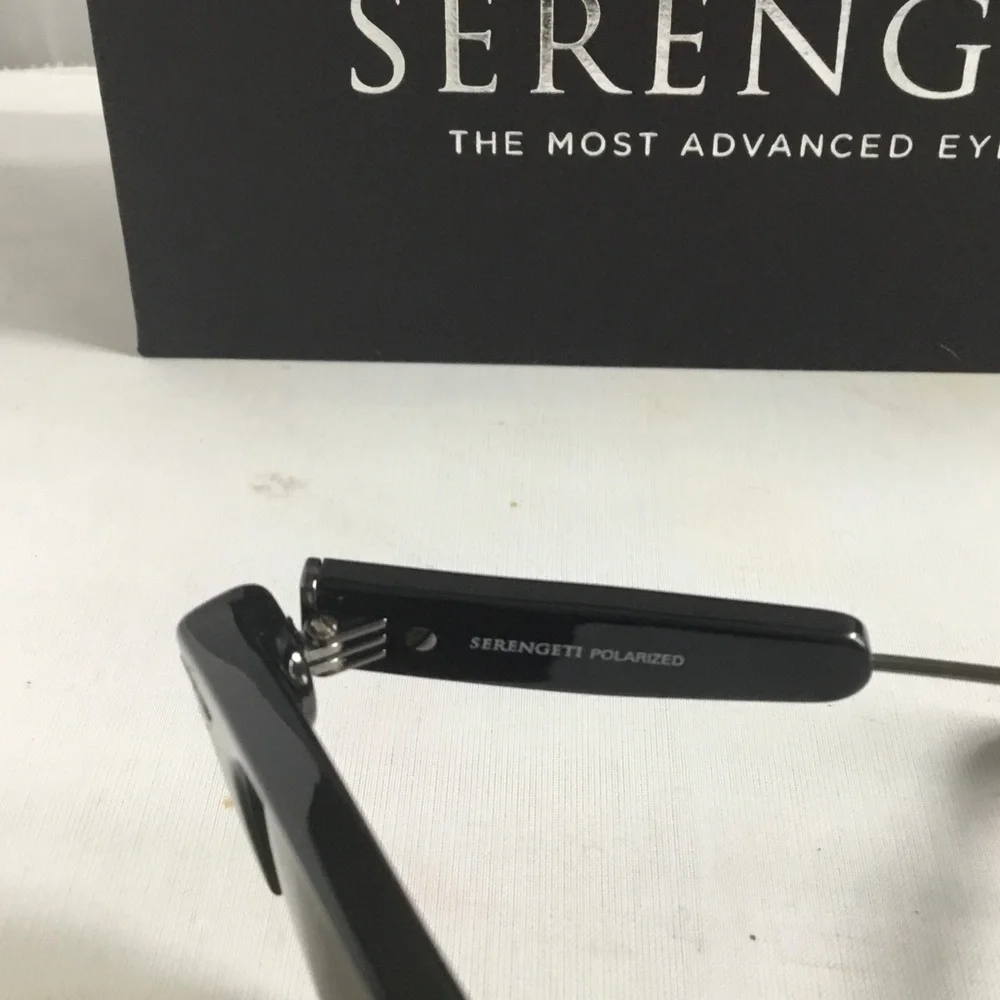 Serengeti Vinita Polarized Men's Black Sunglasses with Green-Tinted Lenses